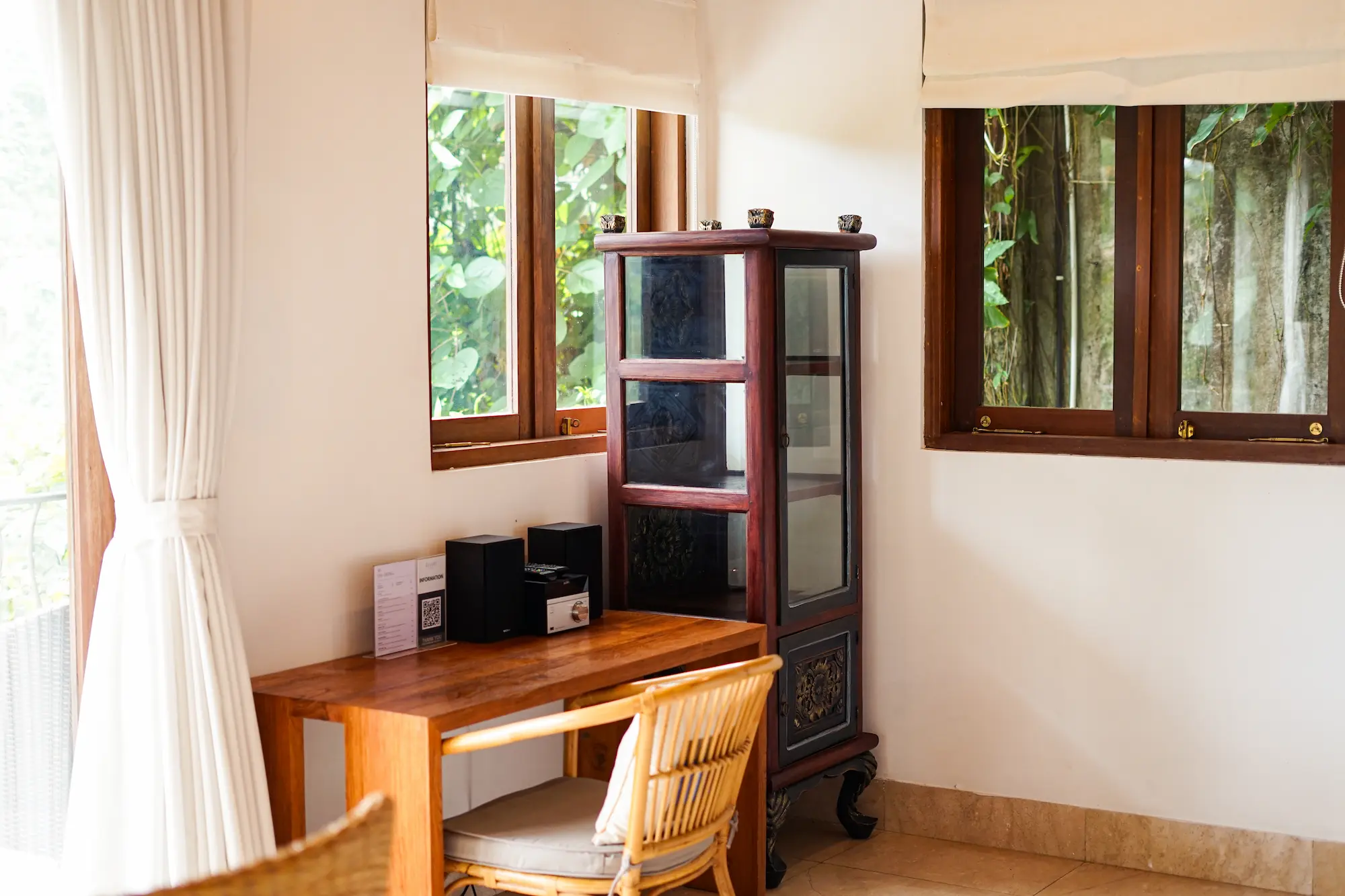 One Grand Deluxe Room (Bintang)